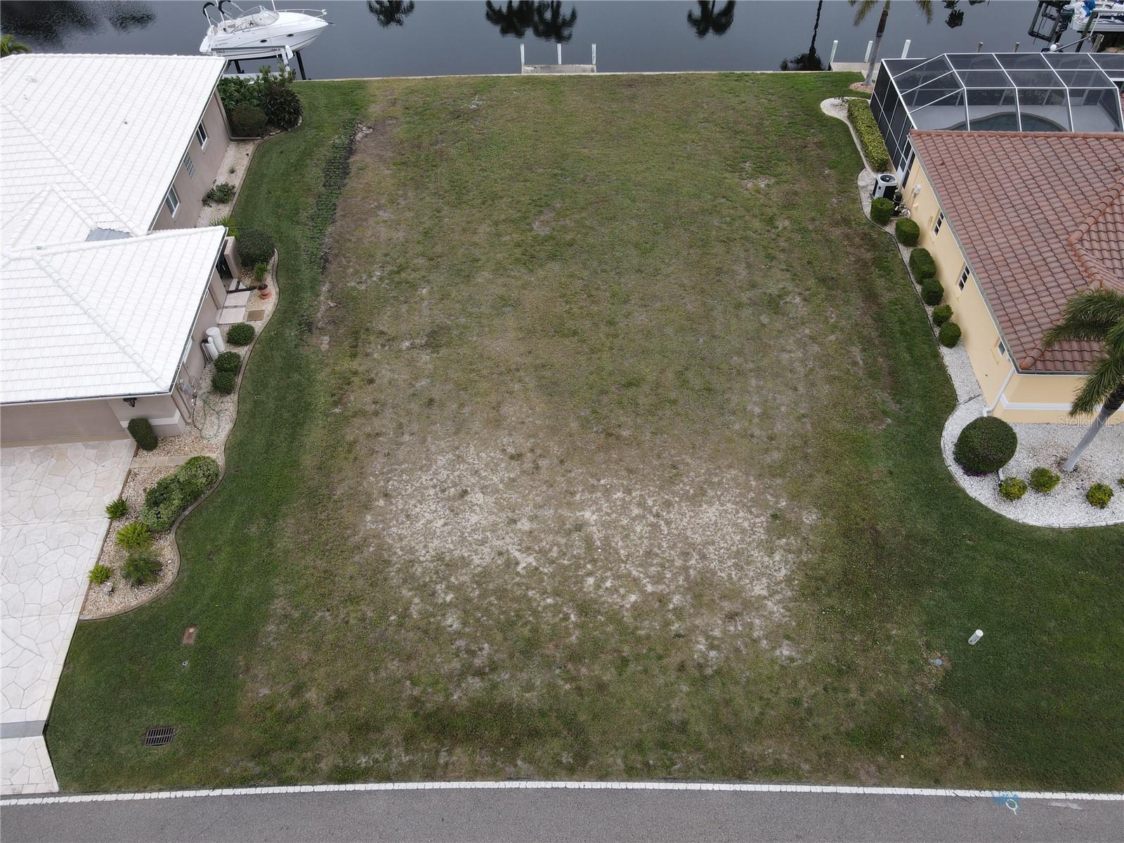 PUNTA GORDA ISLES SEC 07 - Land