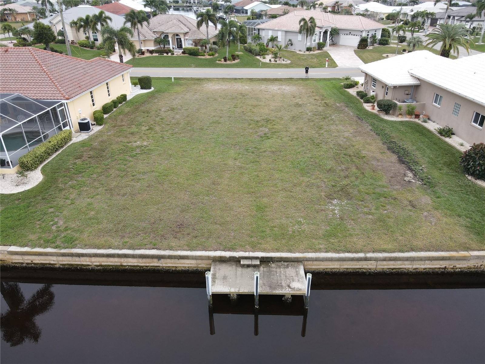 PUNTA GORDA ISLES SEC 07 - Land