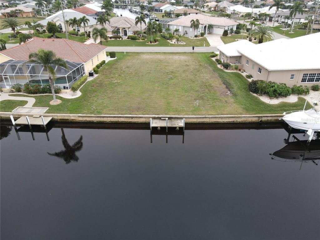 Photo of 916 Via Tripoli, Punta Gorda, FL 33950 (MLS # C7517619)