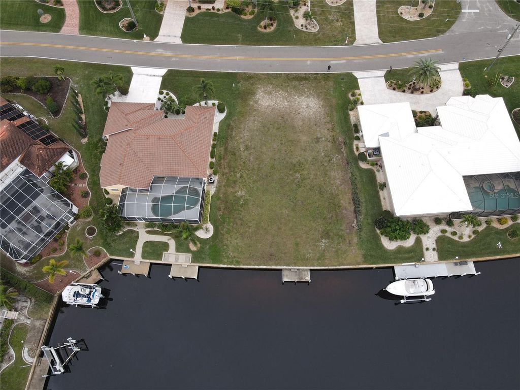 Photo of 916 Via Tripoli, Punta Gorda, FL 33950 (MLS # C7517619)