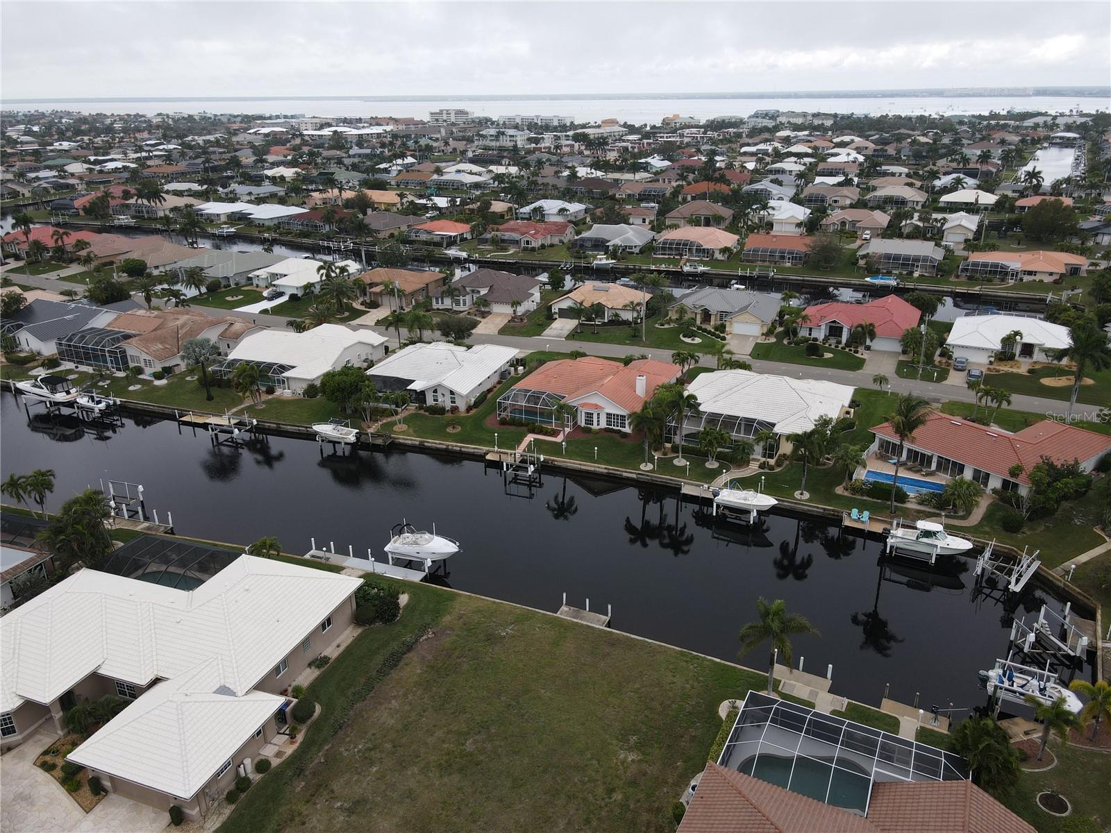 PUNTA GORDA ISLES SEC 07 - Land