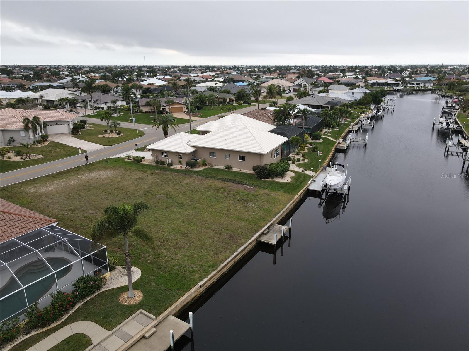 PUNTA GORDA ISLES SEC 07 - Land