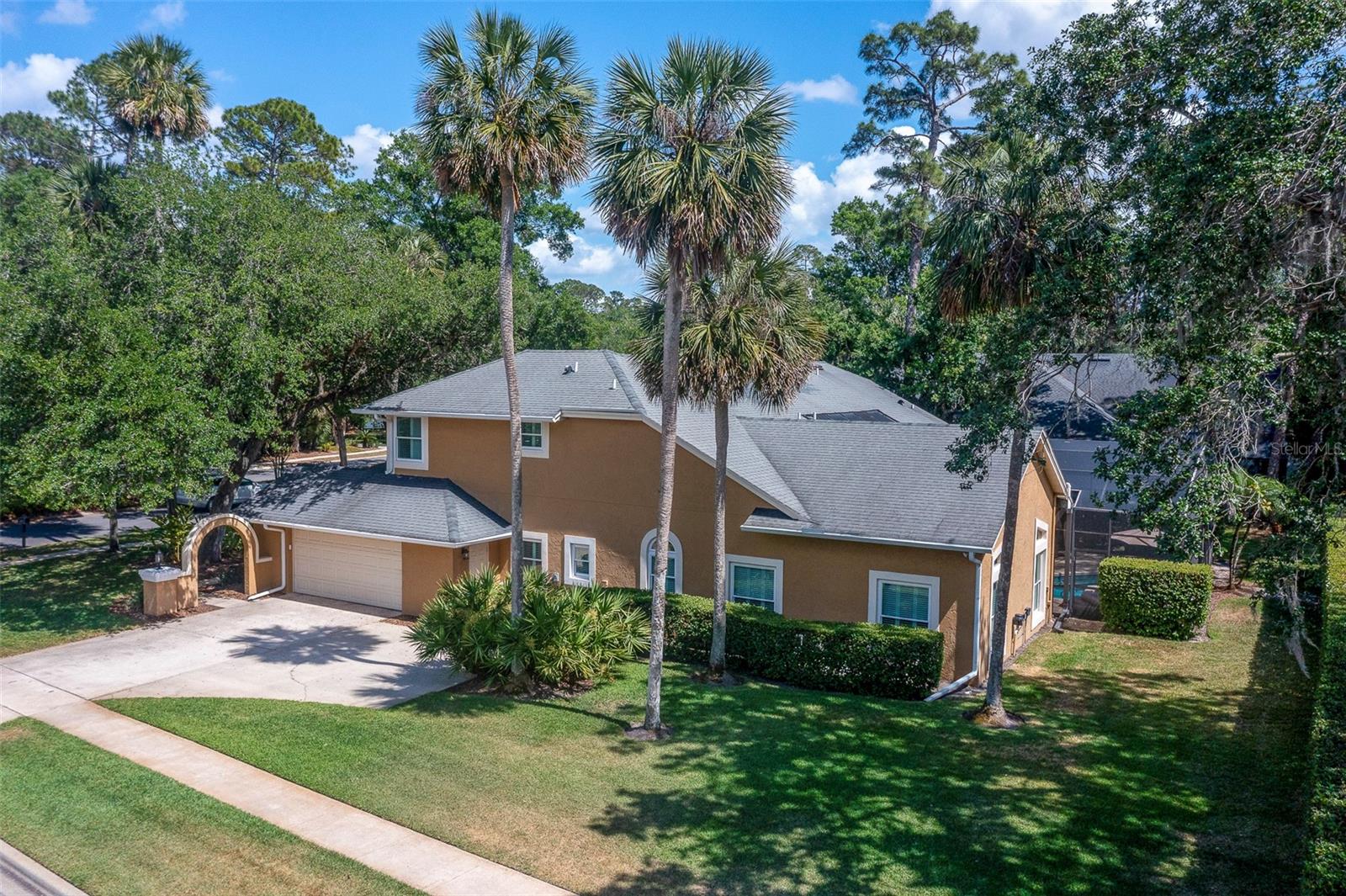4819 SHORELINE CIRCLE