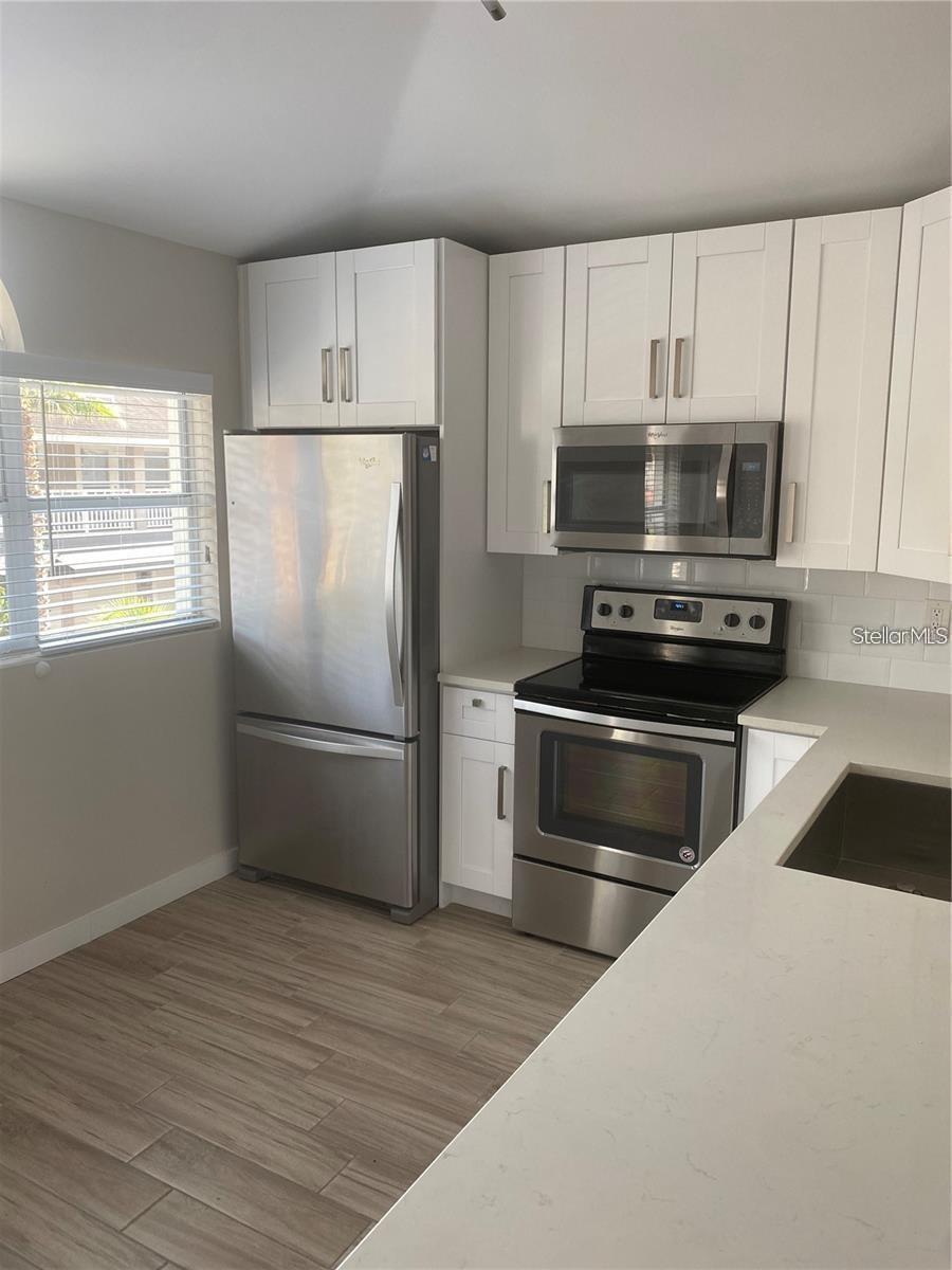 4811 BAYSHORE BOULEVARD 103