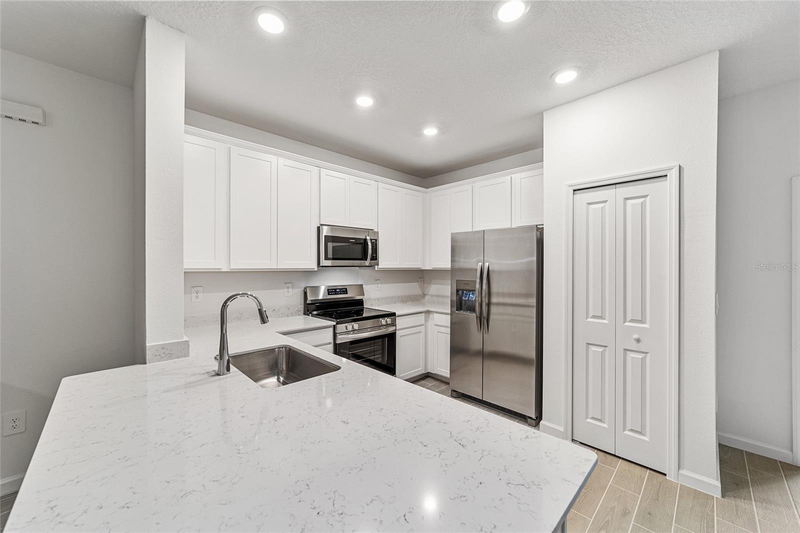 OAK HAMMOCK PRESERVE - Residential Lease