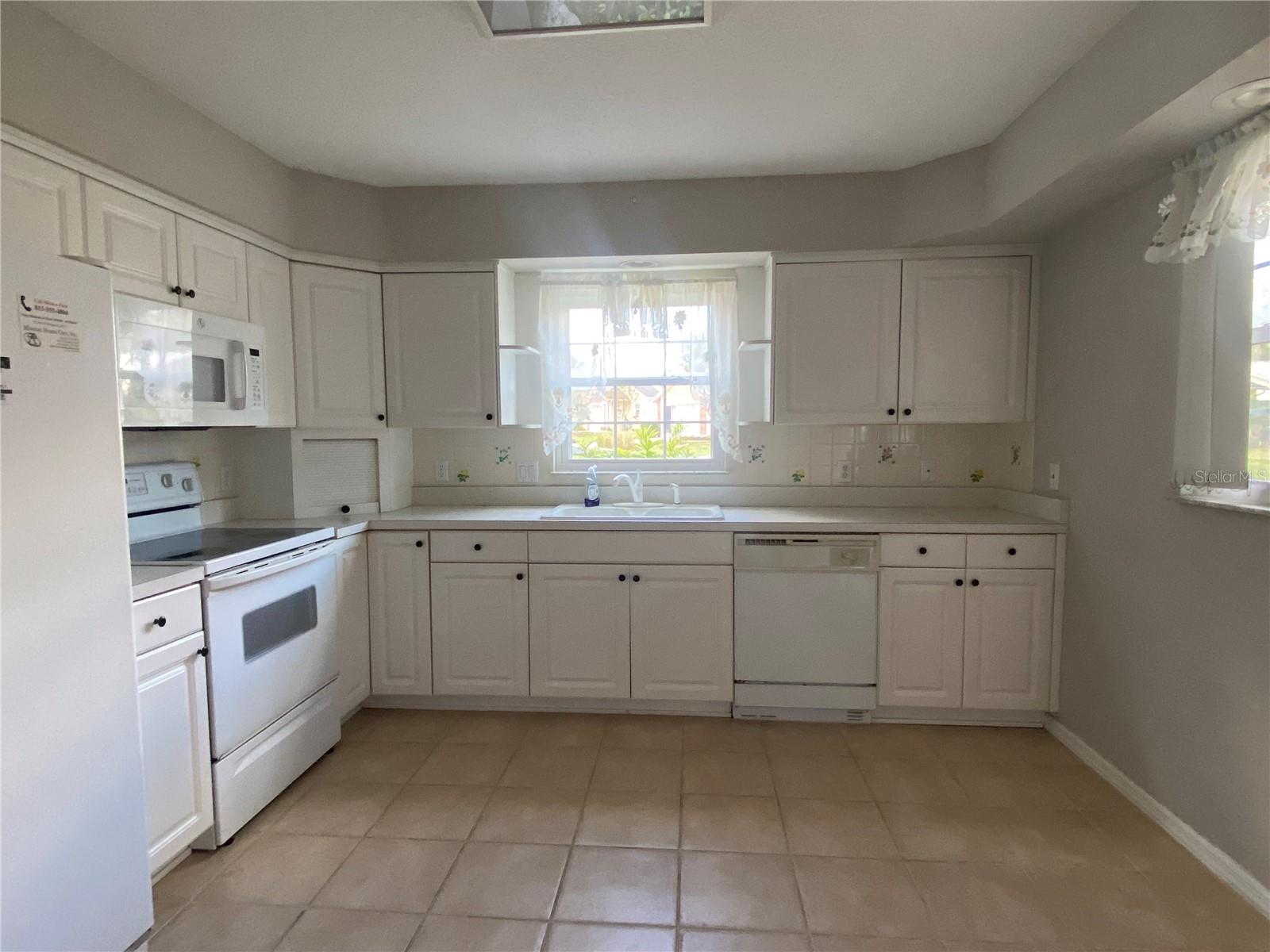 WEDGEWOOD MANOR PH 01 02 - Residential