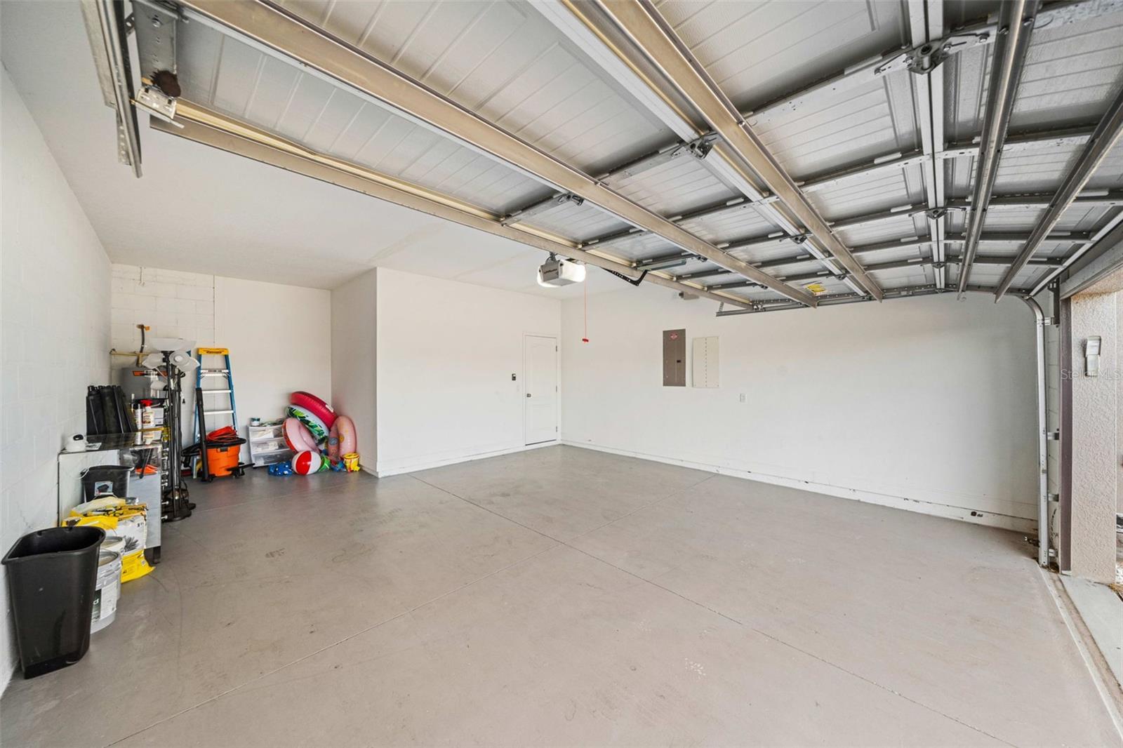 BALMORAL ESTATES - Residential Lease