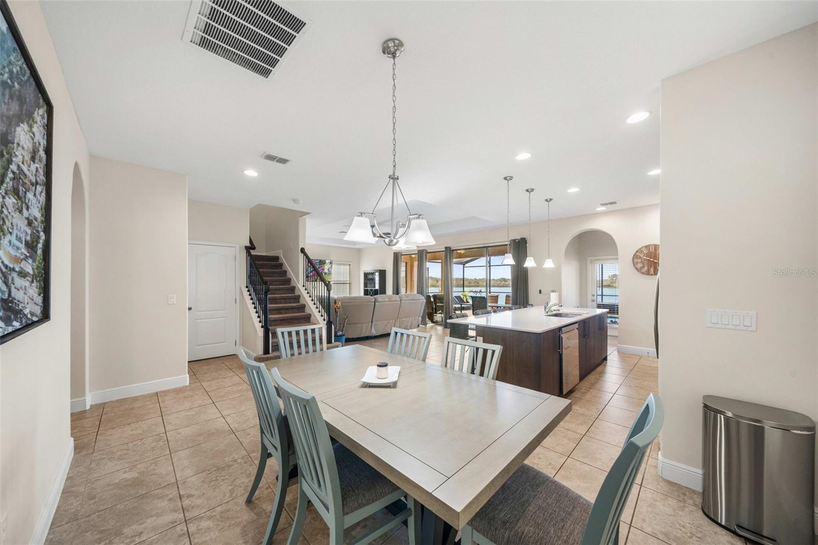 BALMORAL ESTATES - Residential Lease