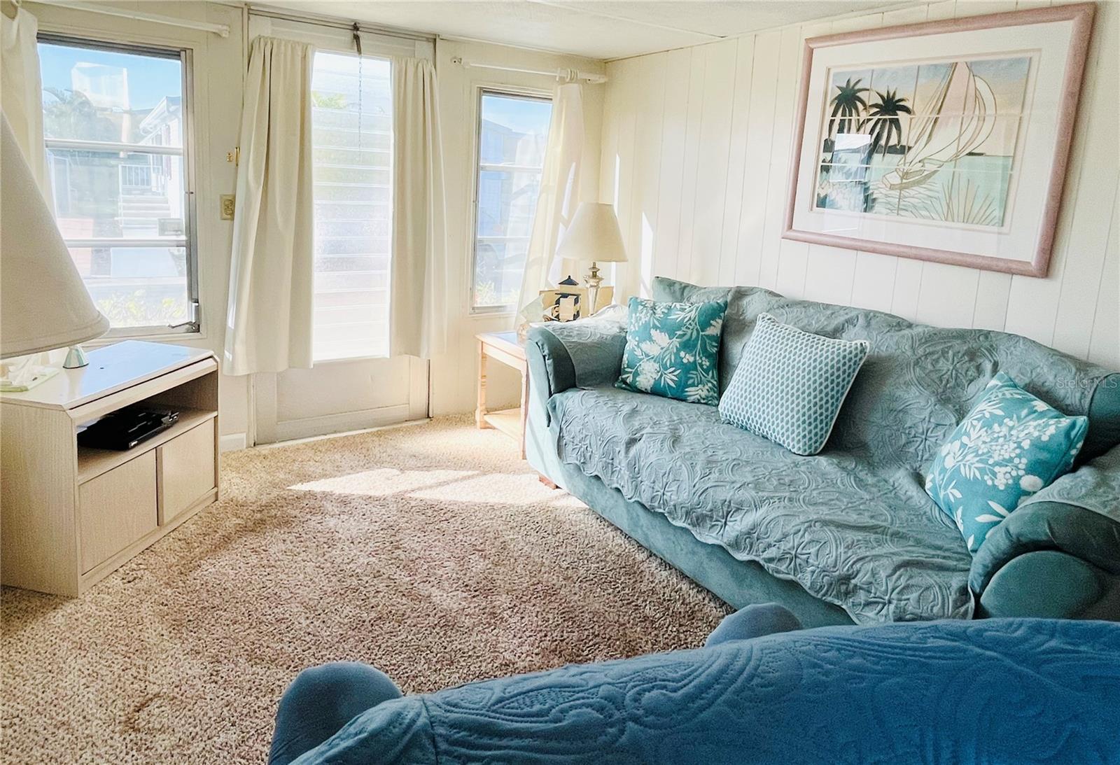 OAKWOOD MANOR - Residential