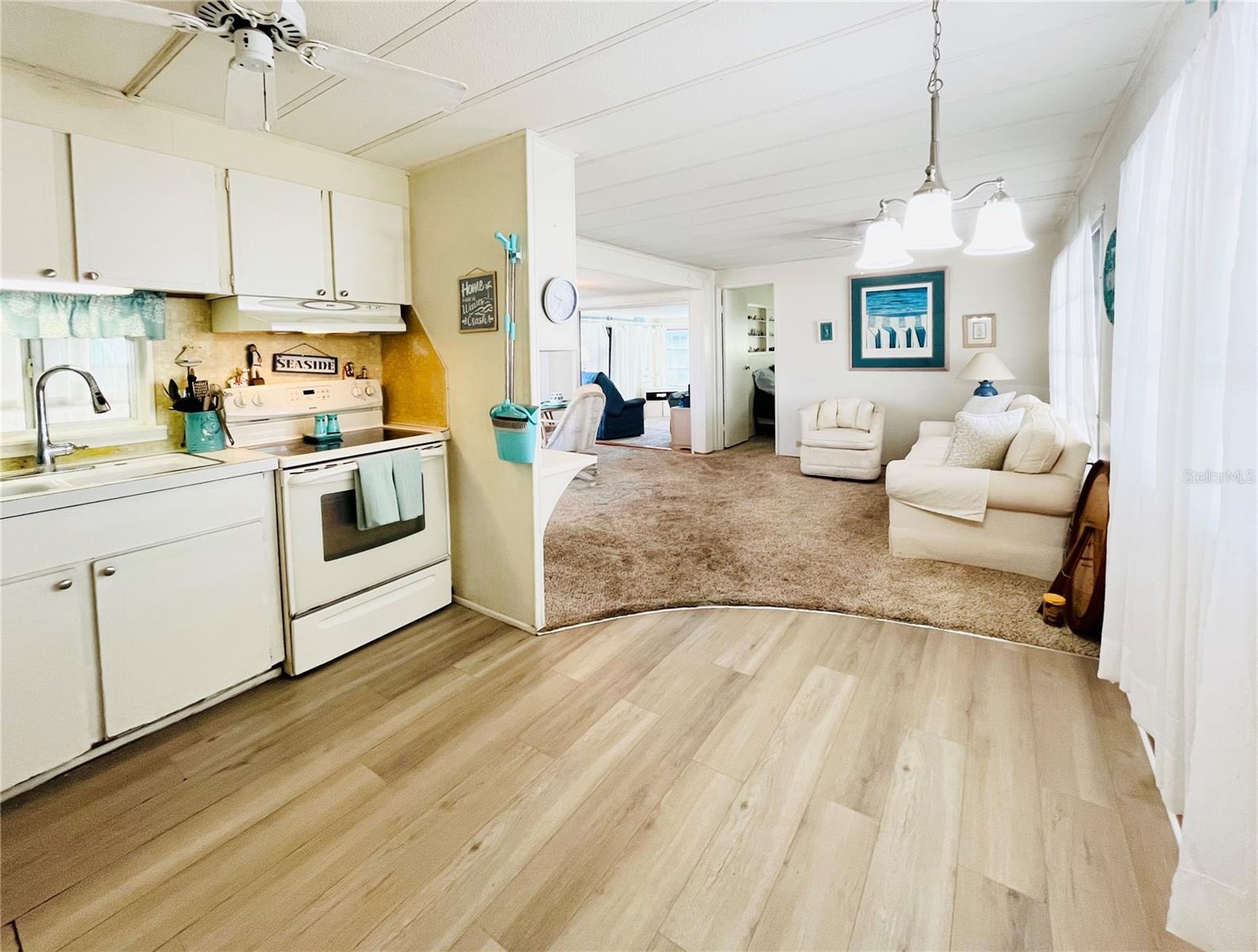 OAKWOOD MANOR - Residential