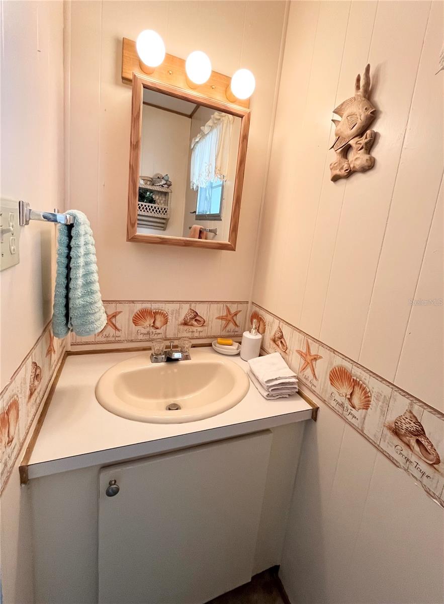 OAKWOOD MANOR - Residential