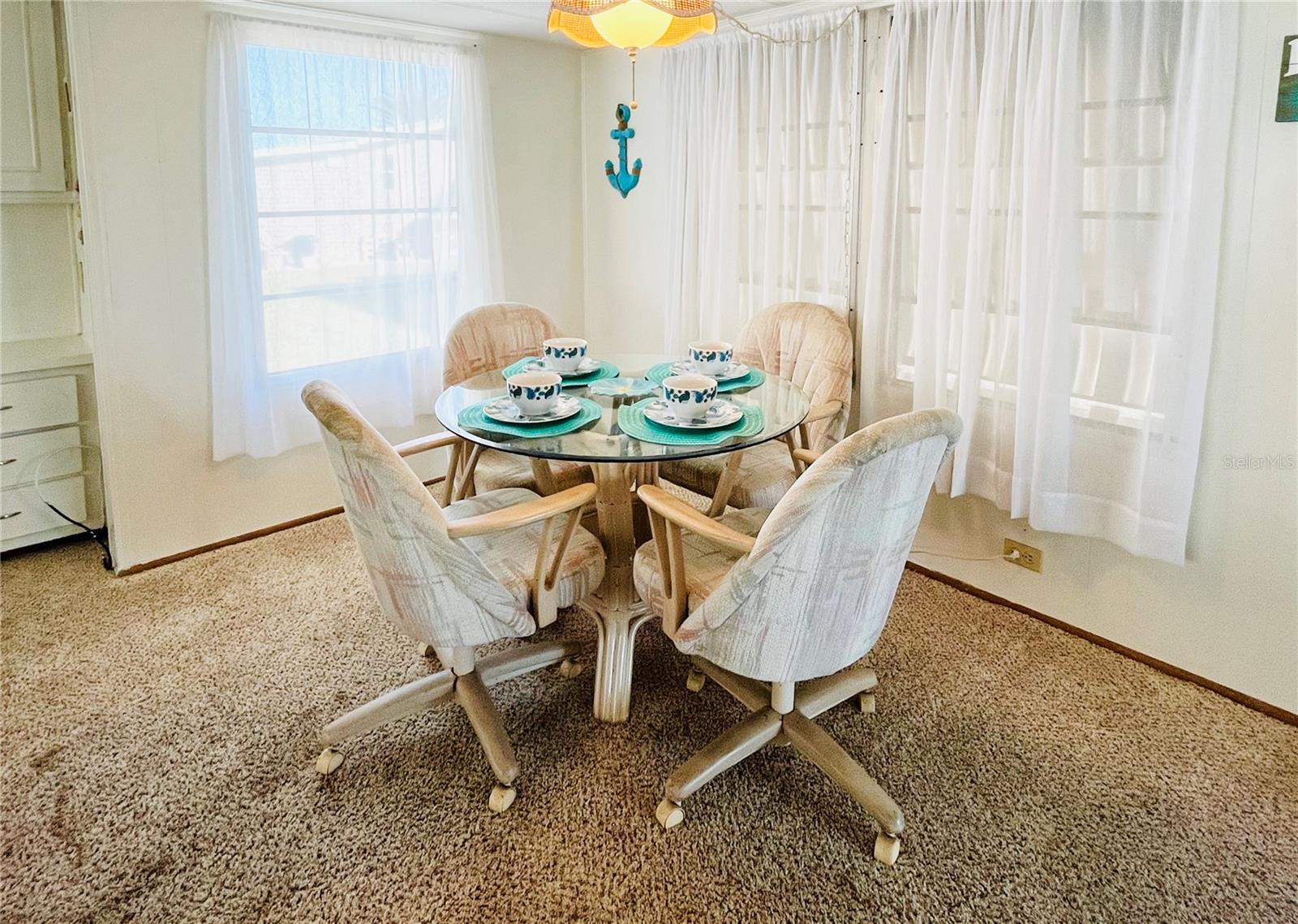 OAKWOOD MANOR - Residential