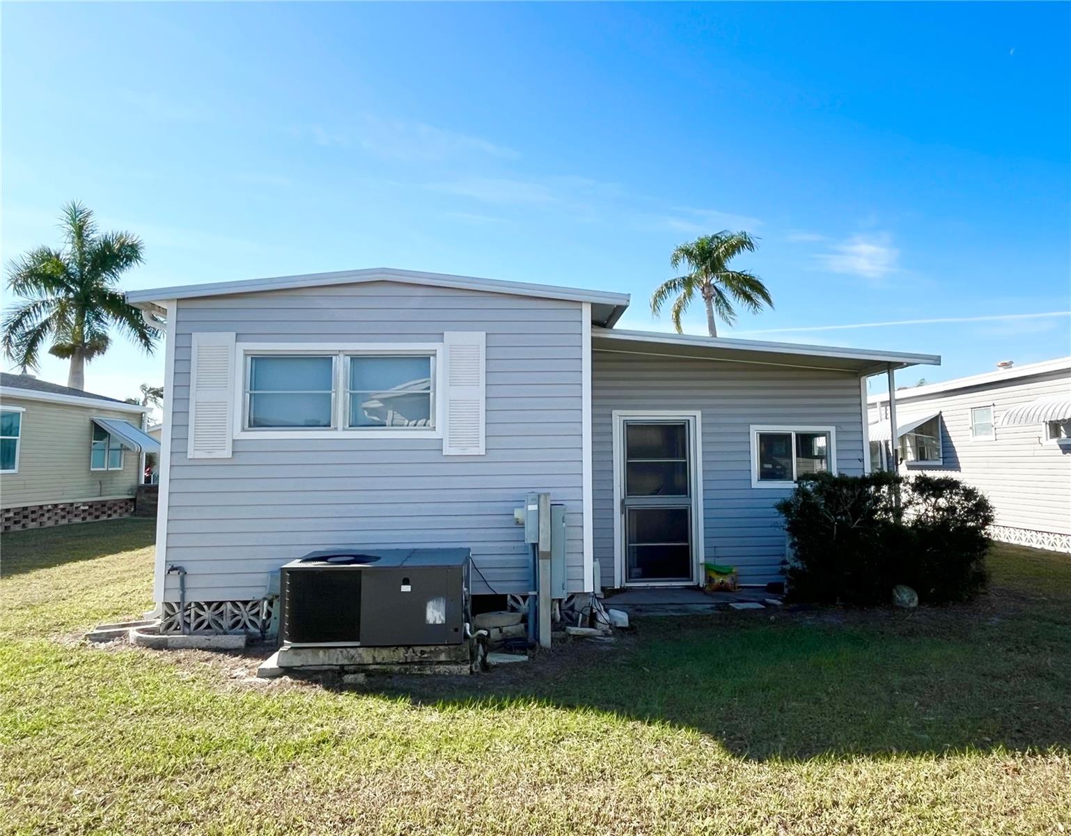 OAKWOOD MANOR - Residential