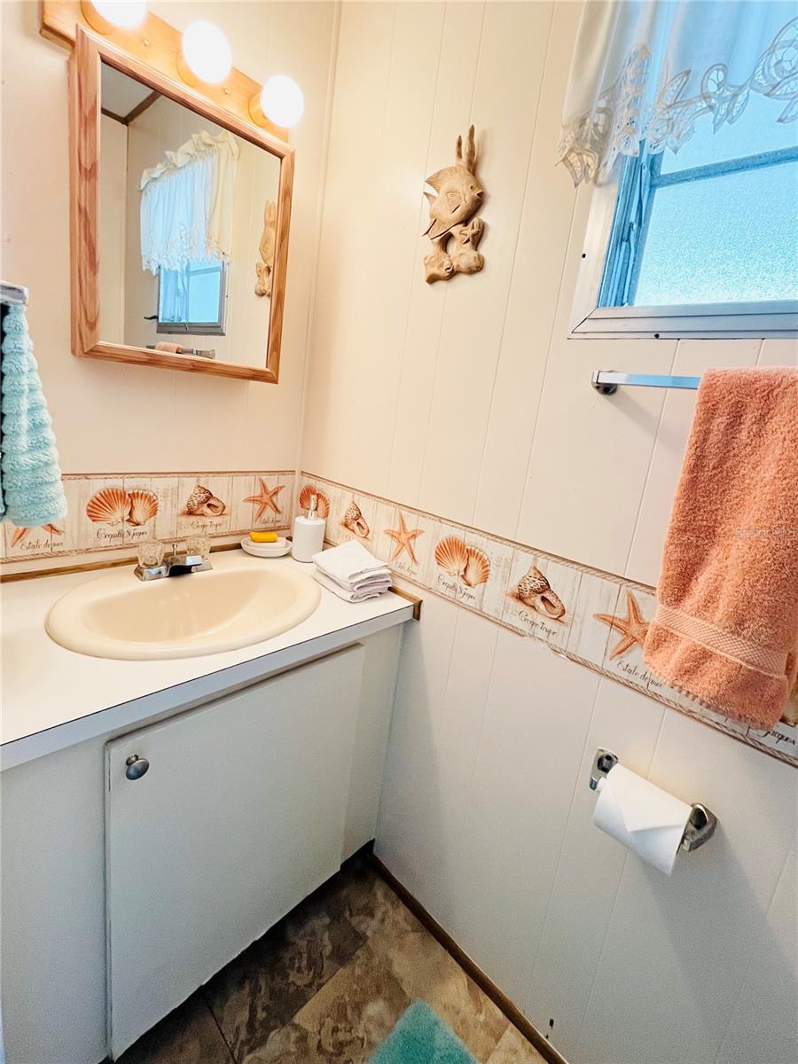 OAKWOOD MANOR - Residential