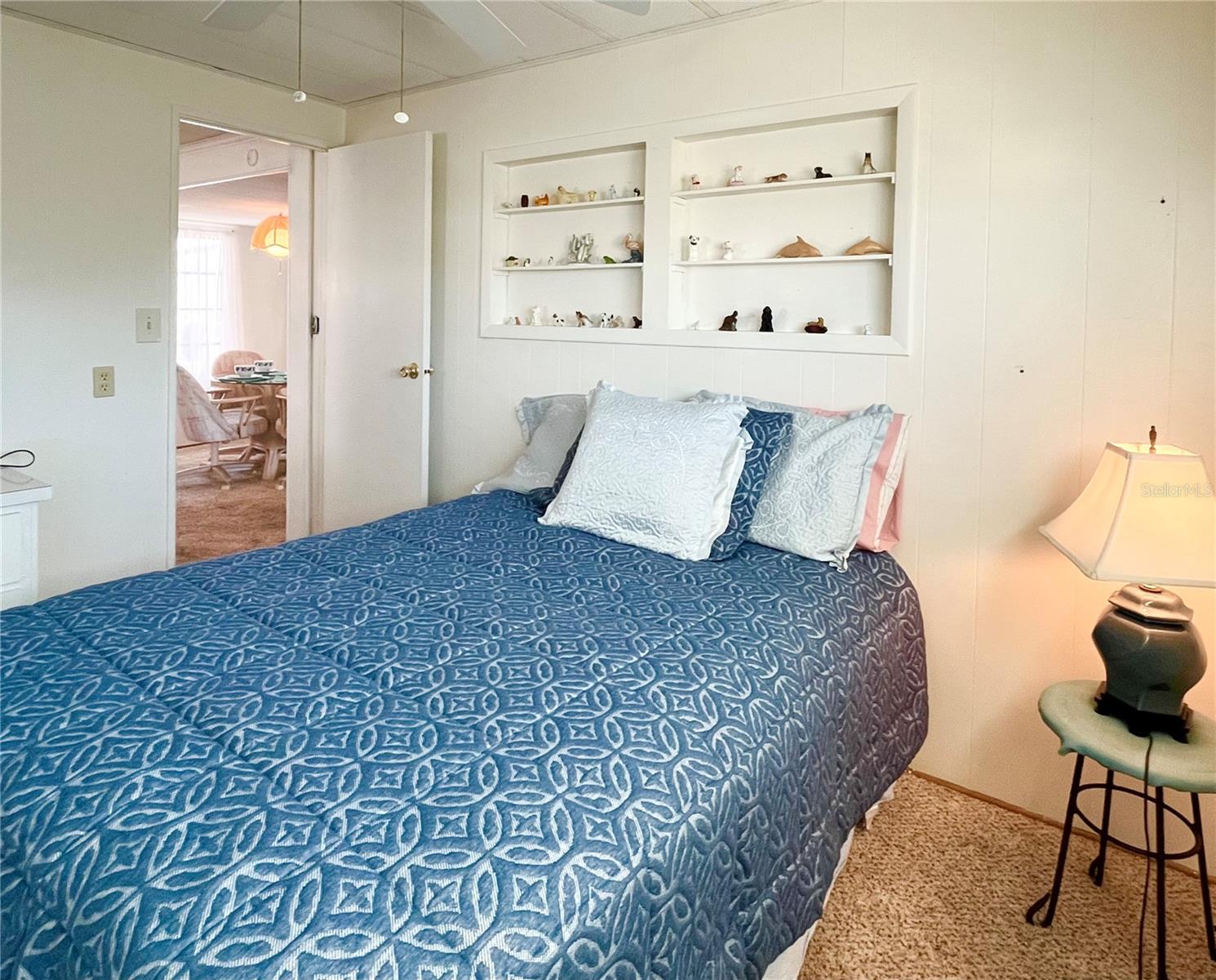 OAKWOOD MANOR - Residential