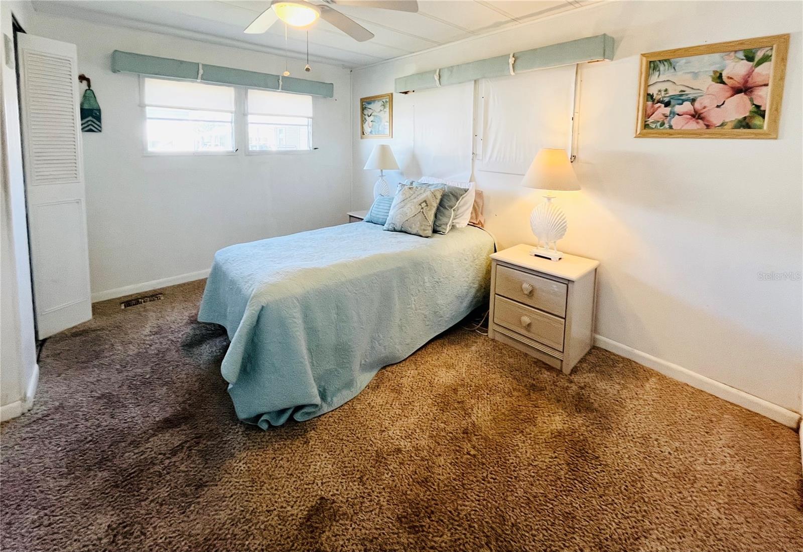 OAKWOOD MANOR - Residential