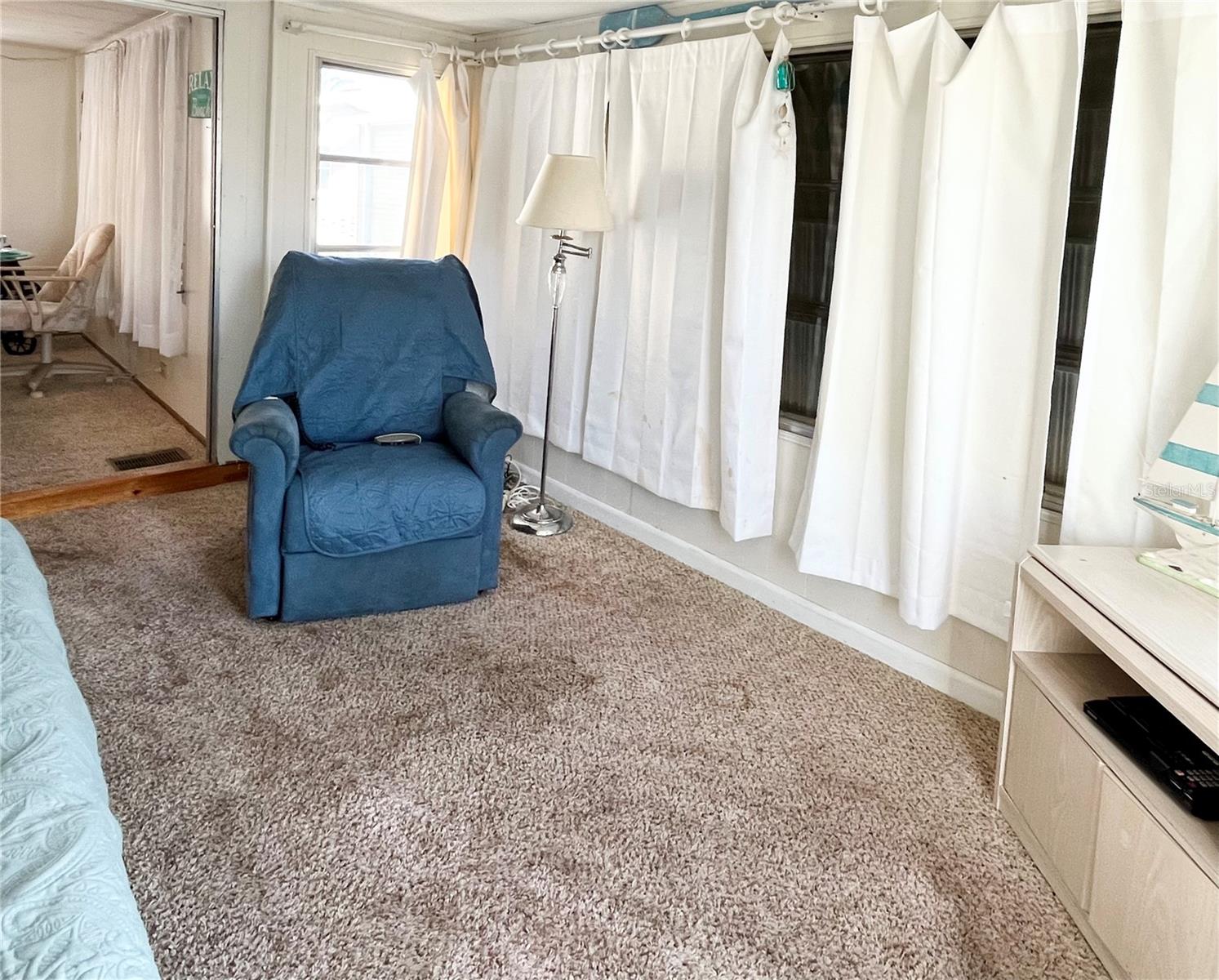 OAKWOOD MANOR - Residential