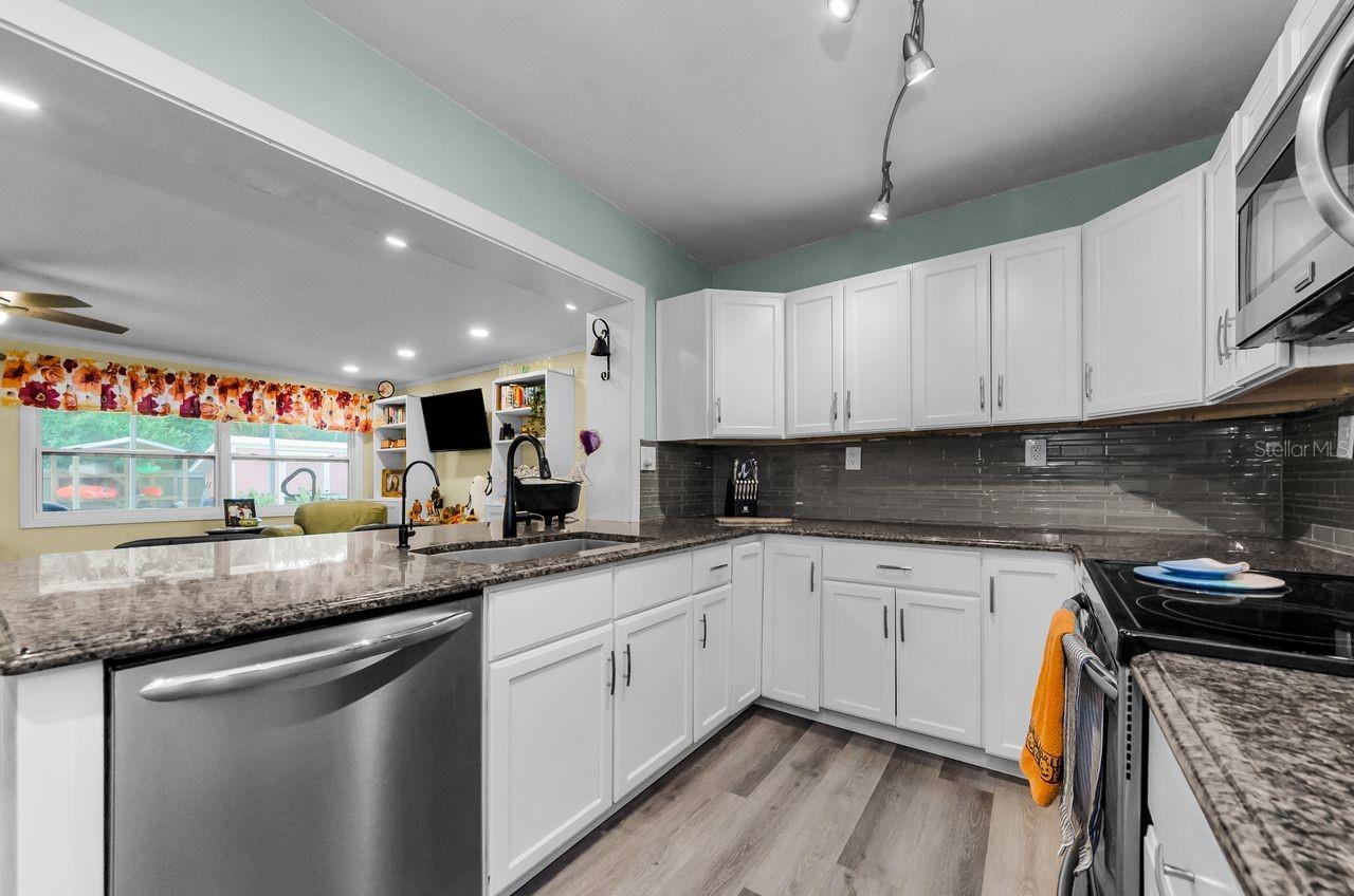 BAYSHORE HEIGHTS - Residential
