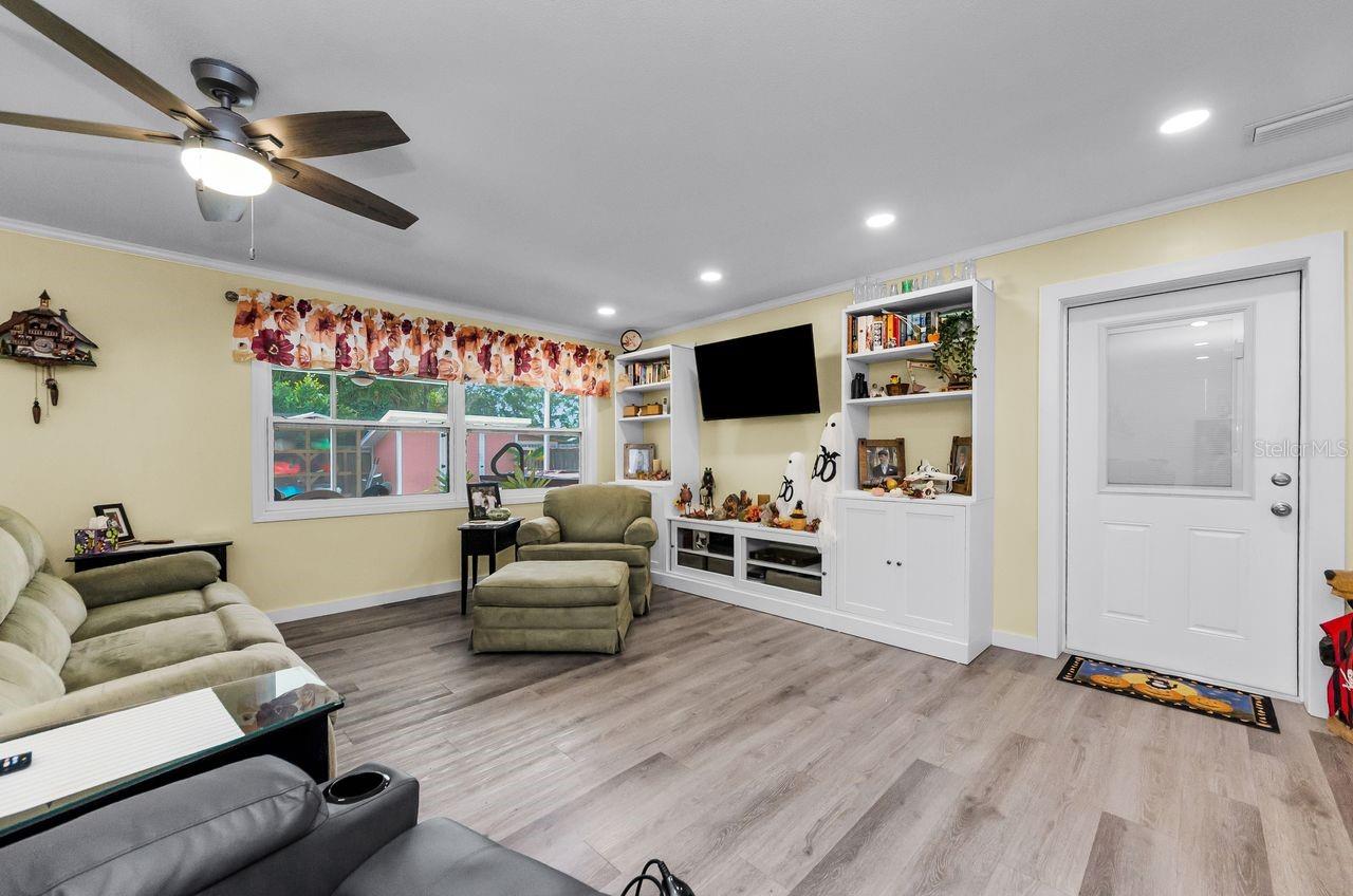 BAYSHORE HEIGHTS - Residential