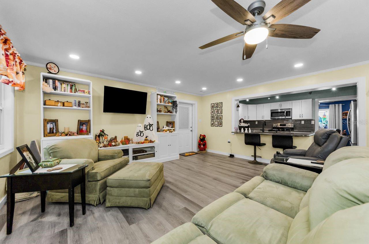 740 LOQUAT DR.