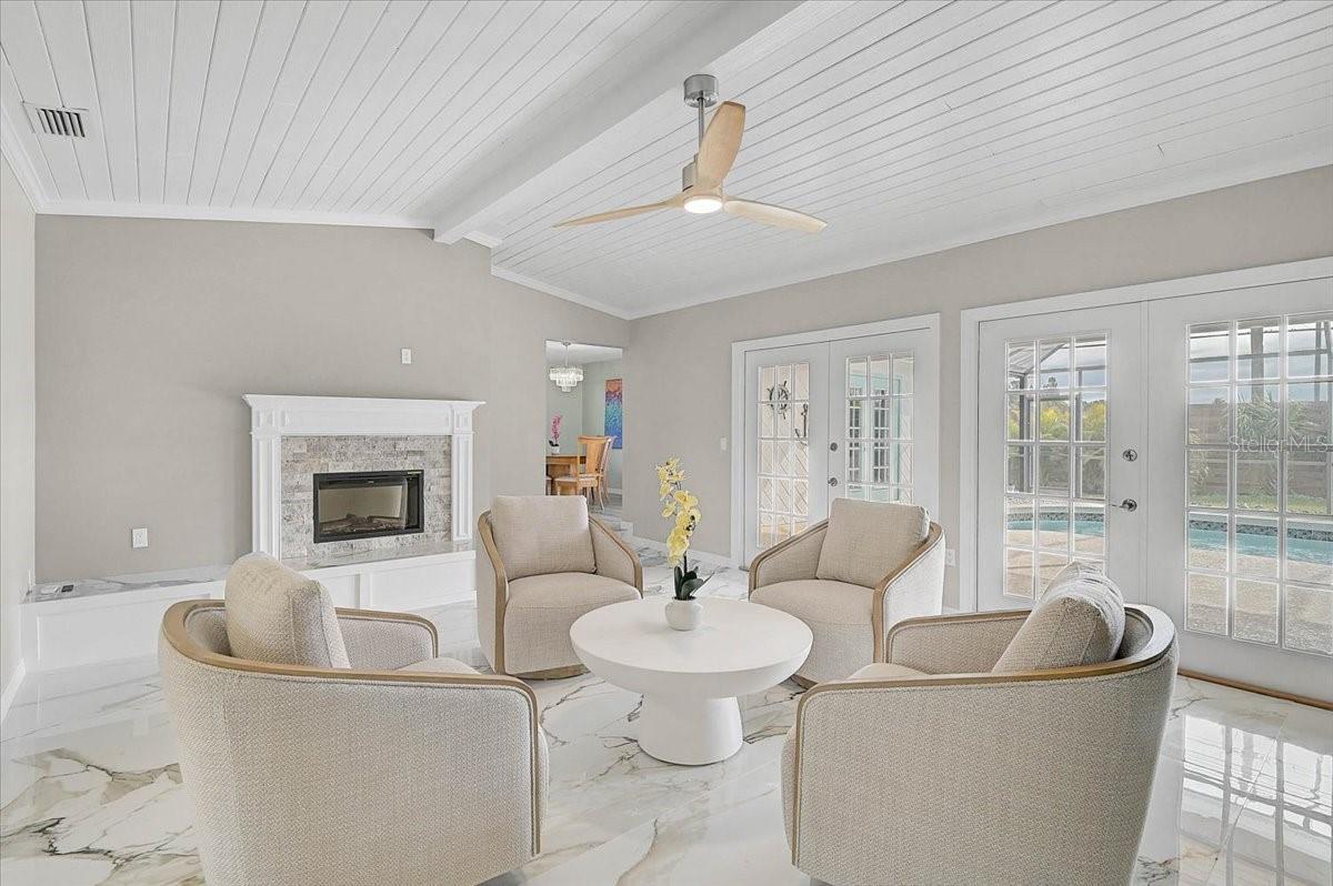 COUNTRY PLACE - Residential