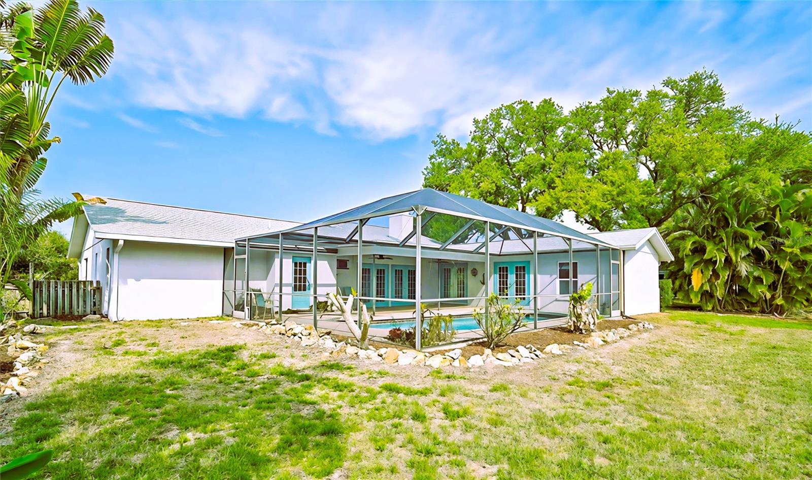 COUNTRY PLACE - Residential