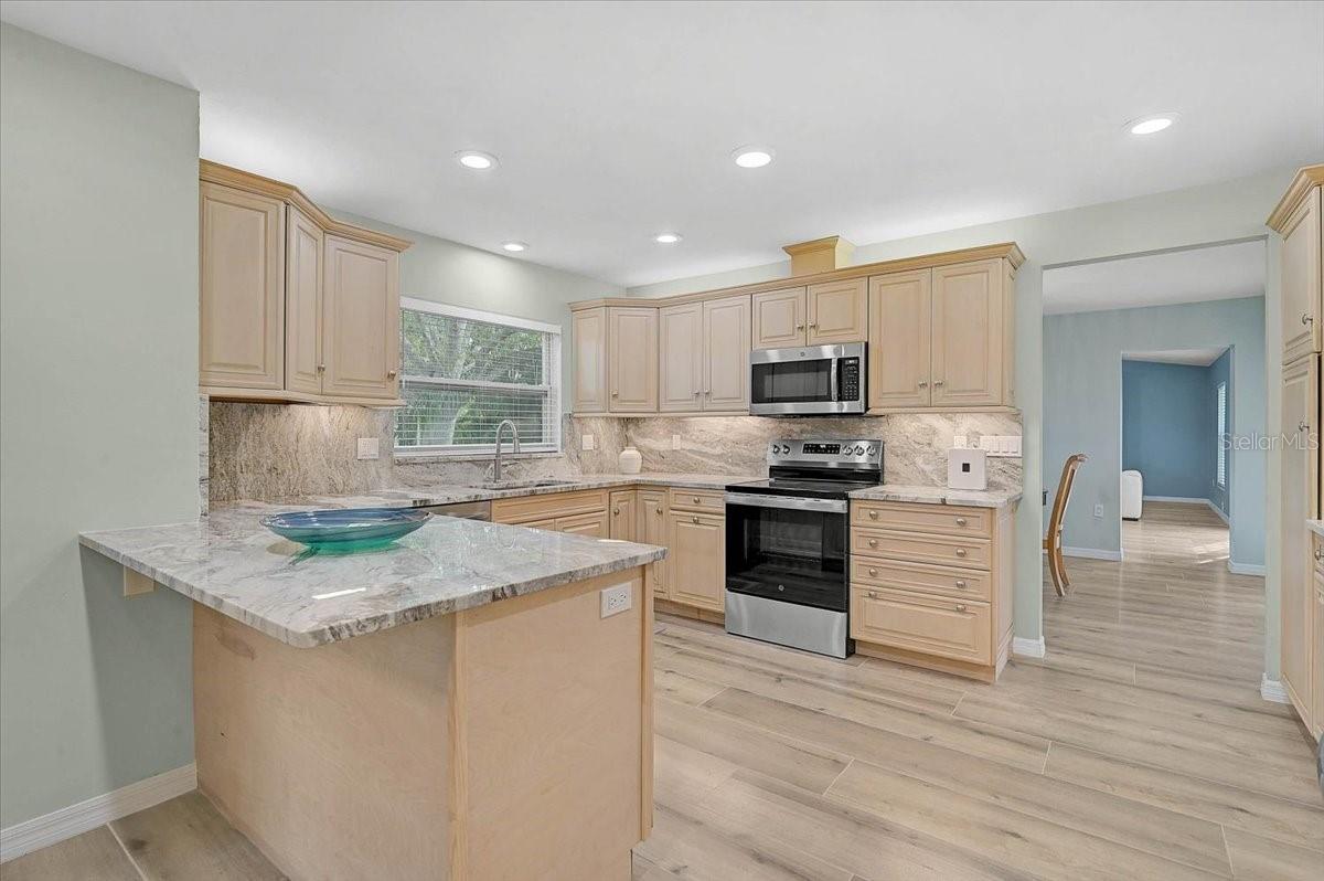 COUNTRY PLACE - Residential