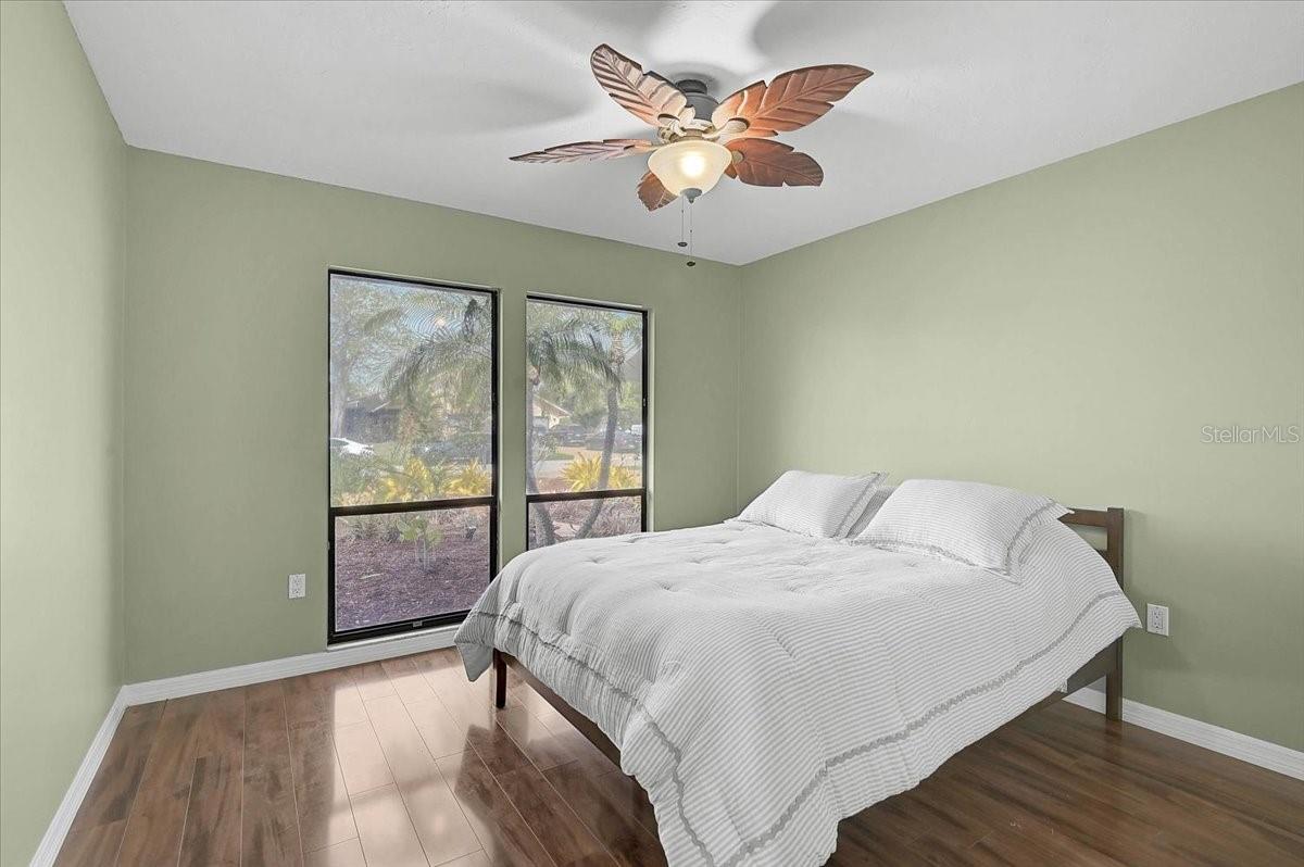 COUNTRY PLACE - Residential