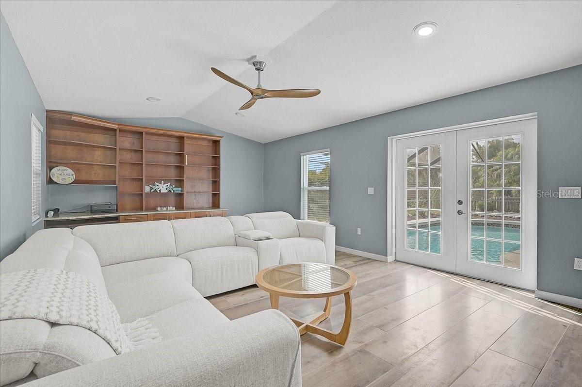 COUNTRY PLACE - Residential