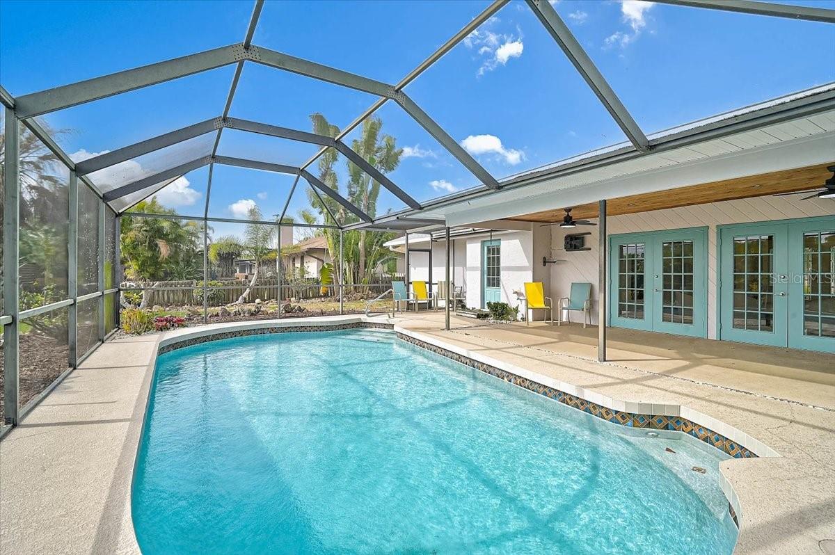 COUNTRY PLACE - Residential