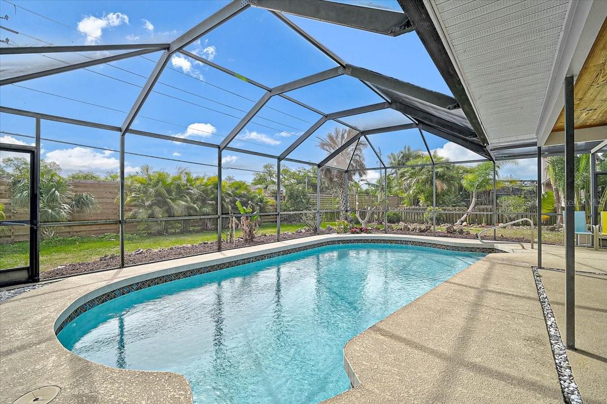 COUNTRY PLACE - Residential