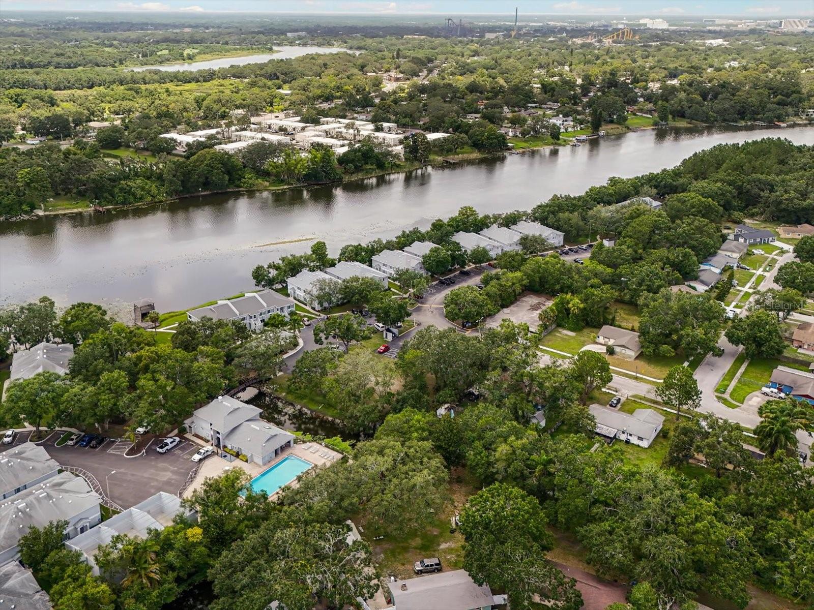 WATERSIDE CONDO II - Residential