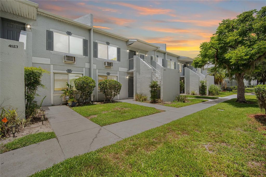 Photo of 4130 Dolphin Drive #203, Tampa, FL 33617 (MLS # TB8497917)