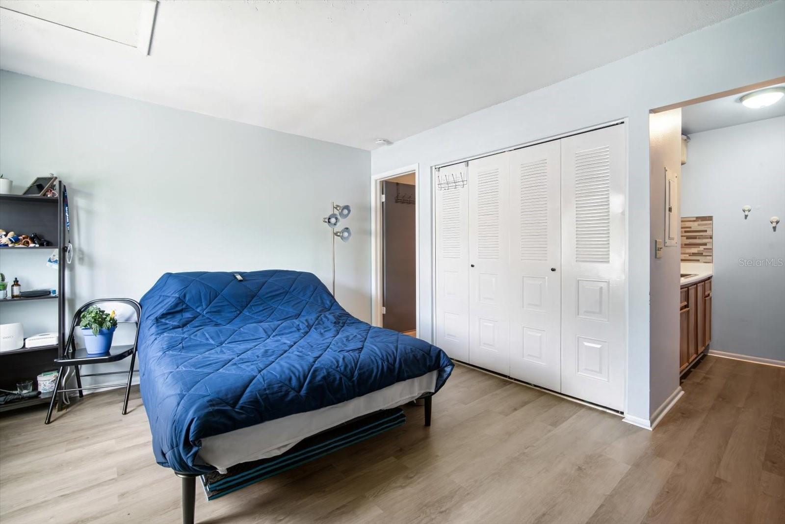 WATERSIDE CONDO II - Residential