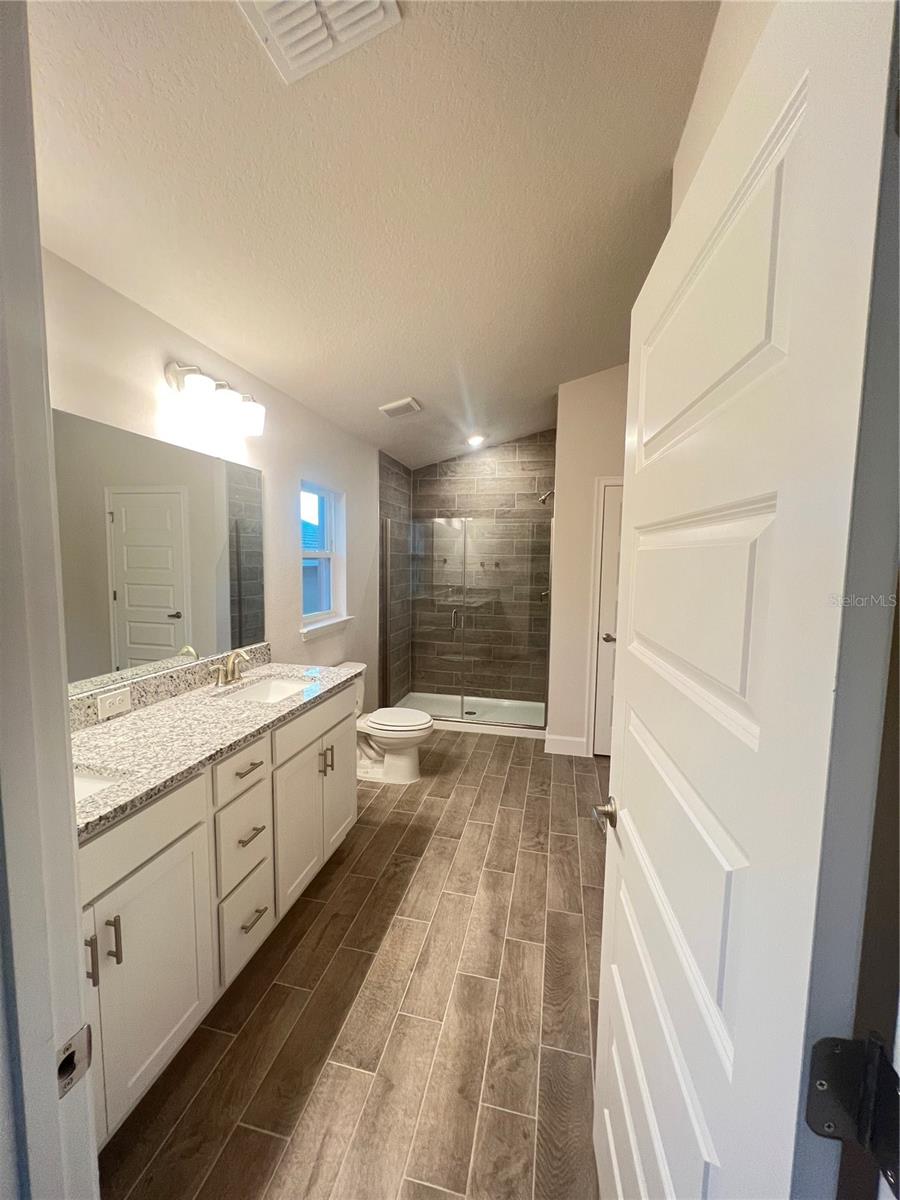 ABBEY GLEN - Residential