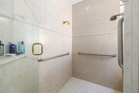 Tiny photo for 708 SE 44th Road, Ocala, FL 34480 (MLS # OM710169)