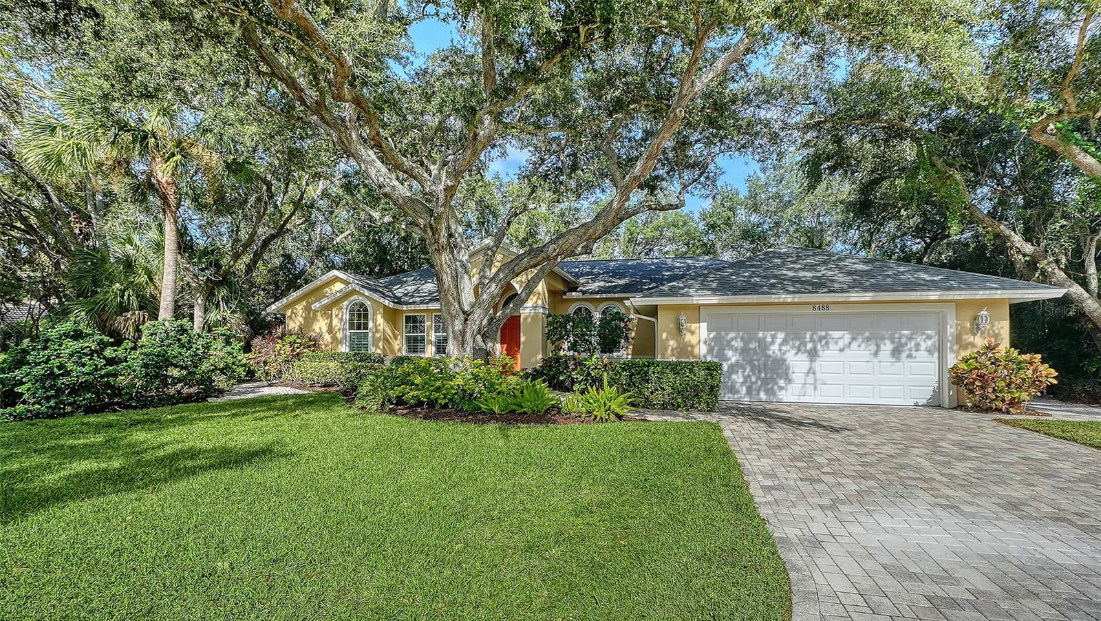 8488 WOODBRIAR DRIVE