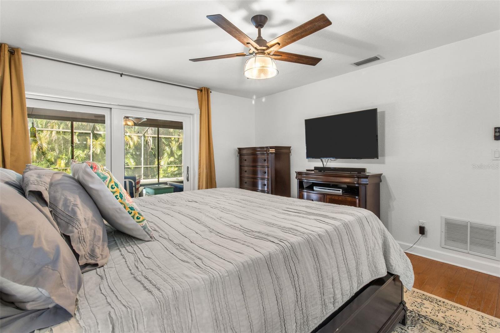 BAY WOODS-UNIT I - Residential