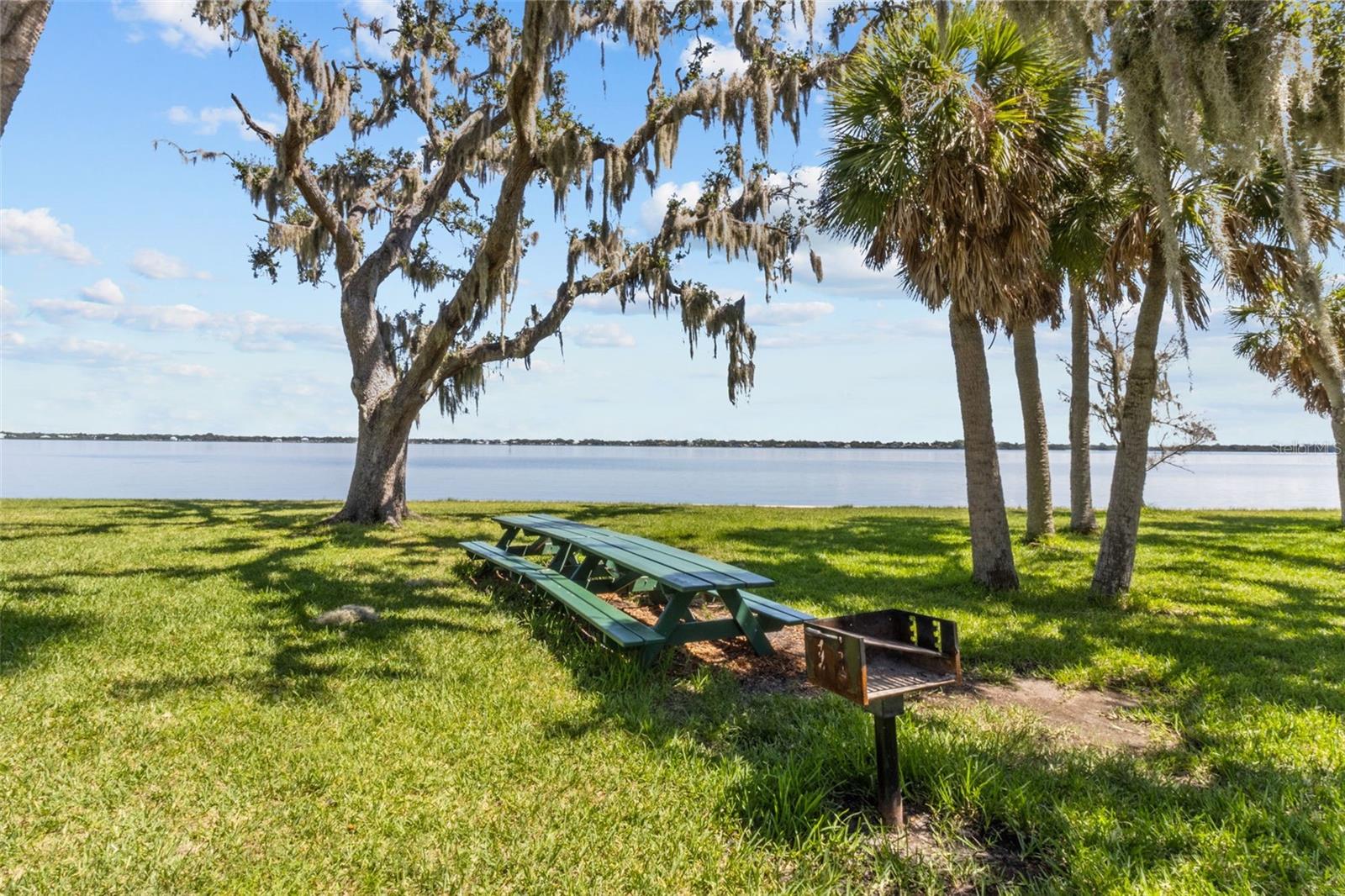 BAY WOODS-UNIT I - Residential