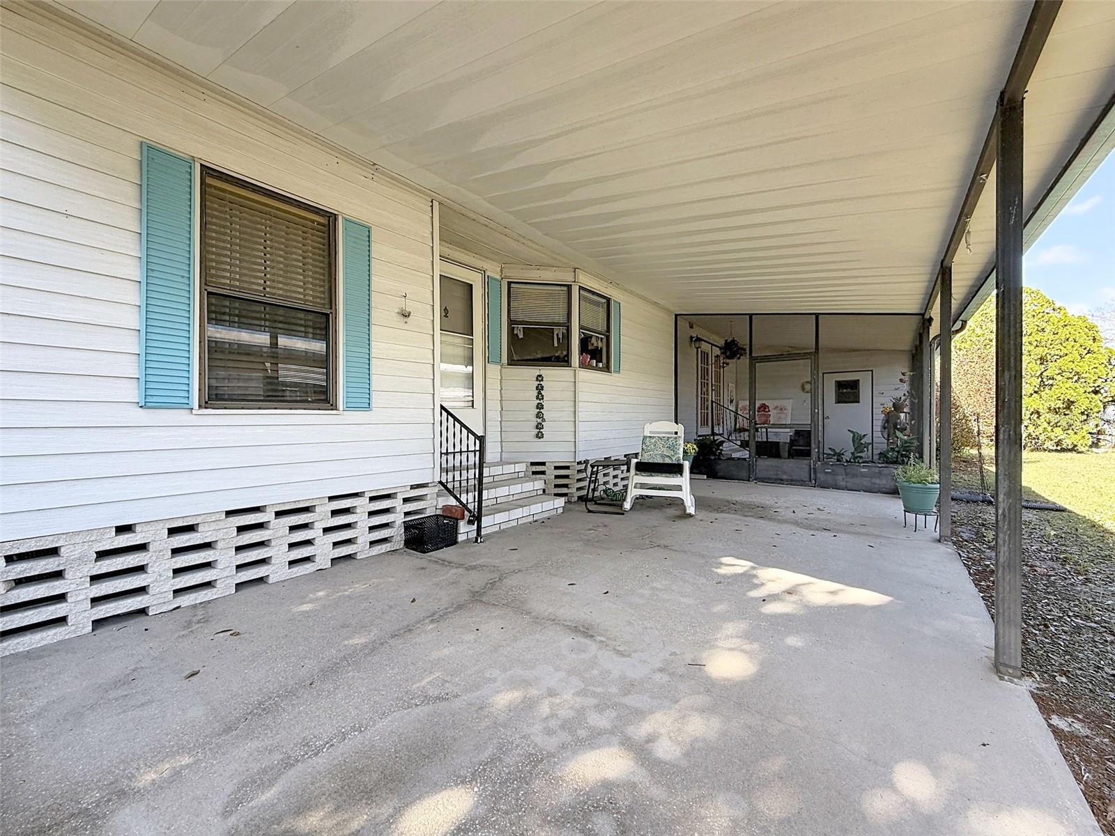 VILLAGE PARK - Residential