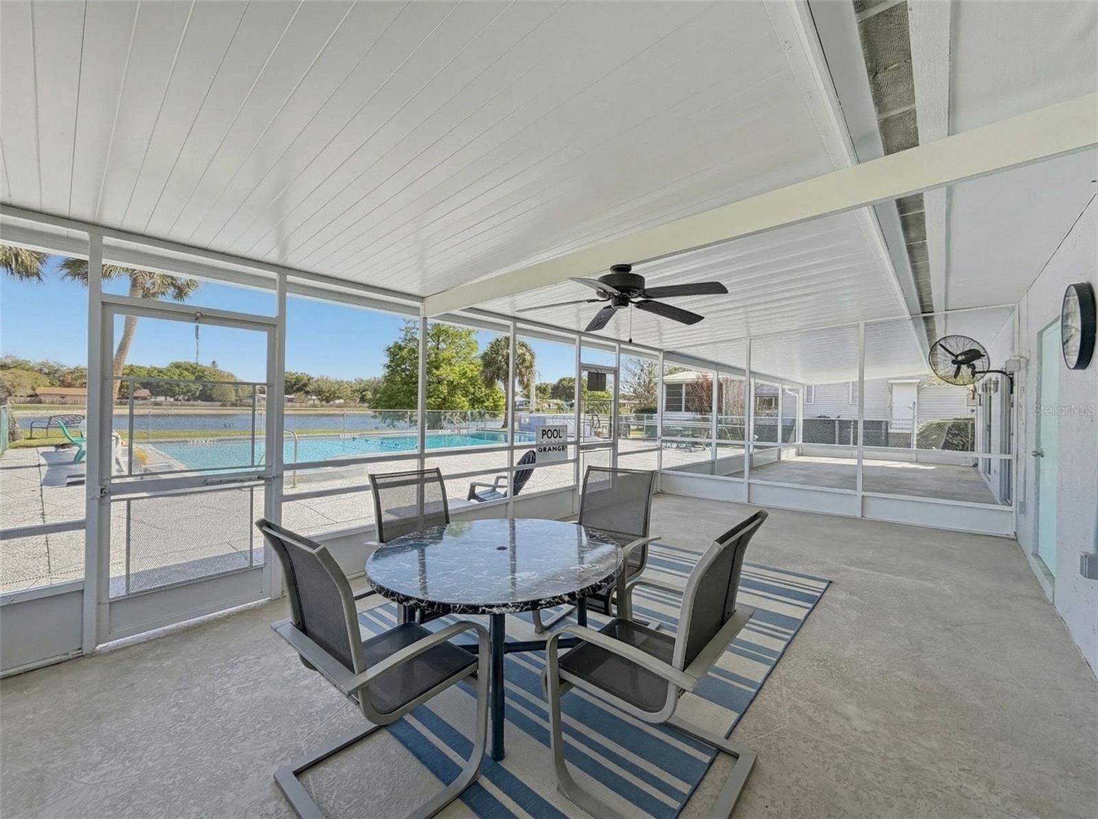 VILLAGE PARK - Residential