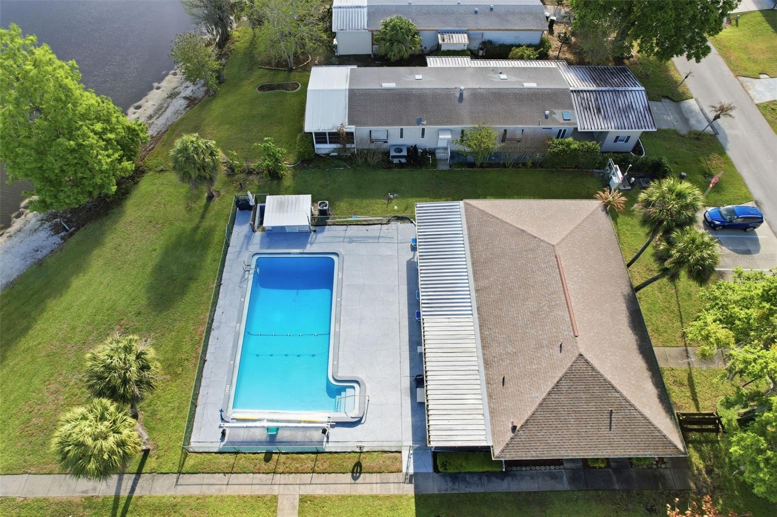 VILLAGE PARK - Residential