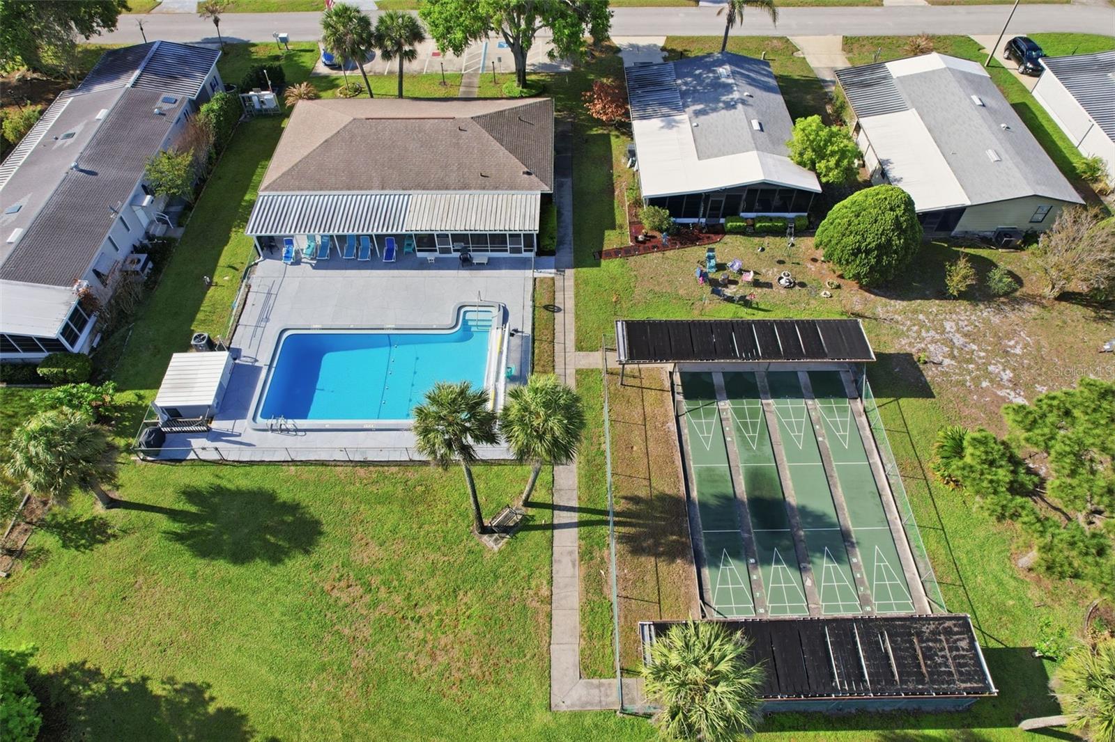 VILLAGE PARK - Residential