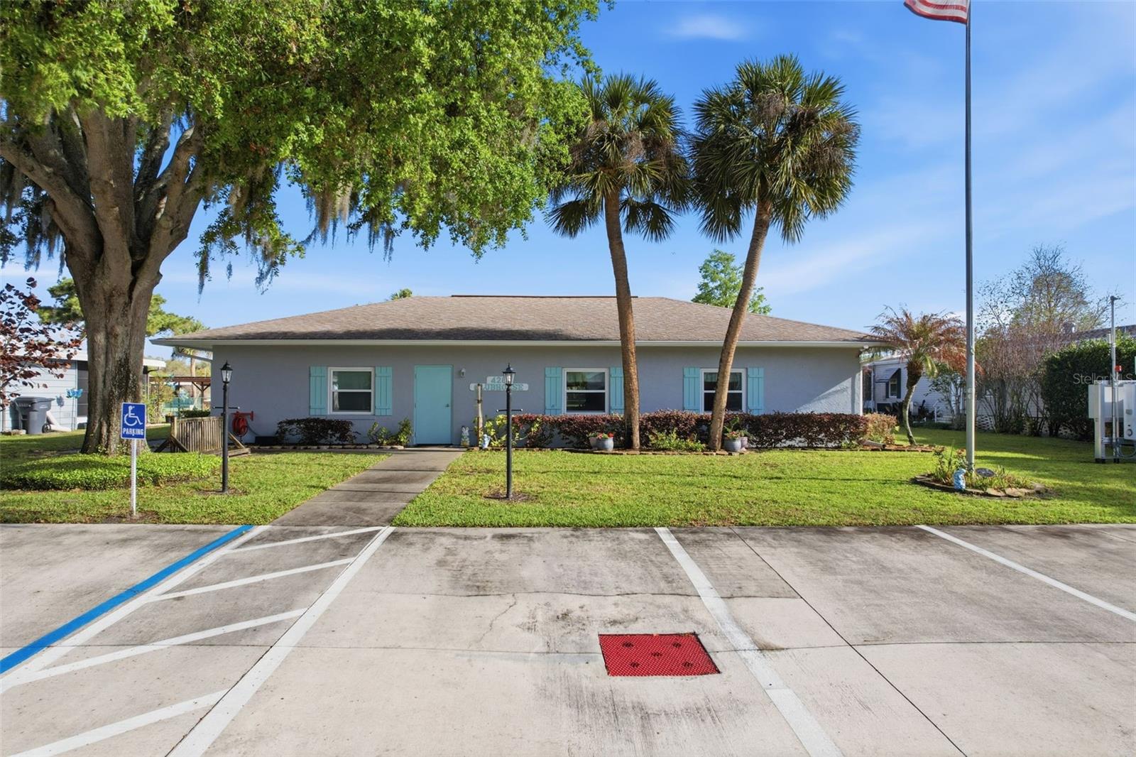 VILLAGE PARK - Residential