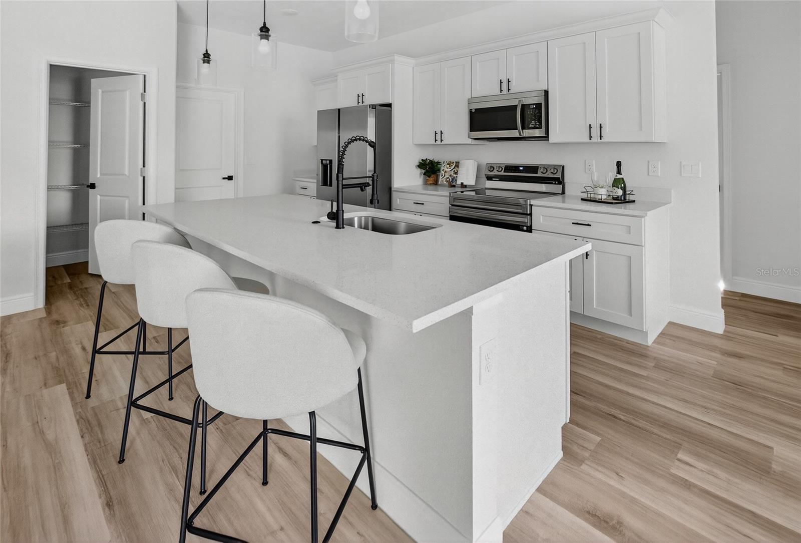 MARION OAKS - Residential