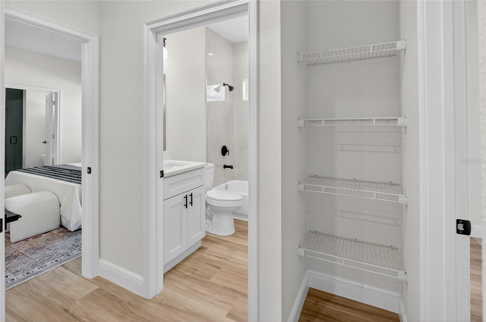 MARION OAKS - Residential