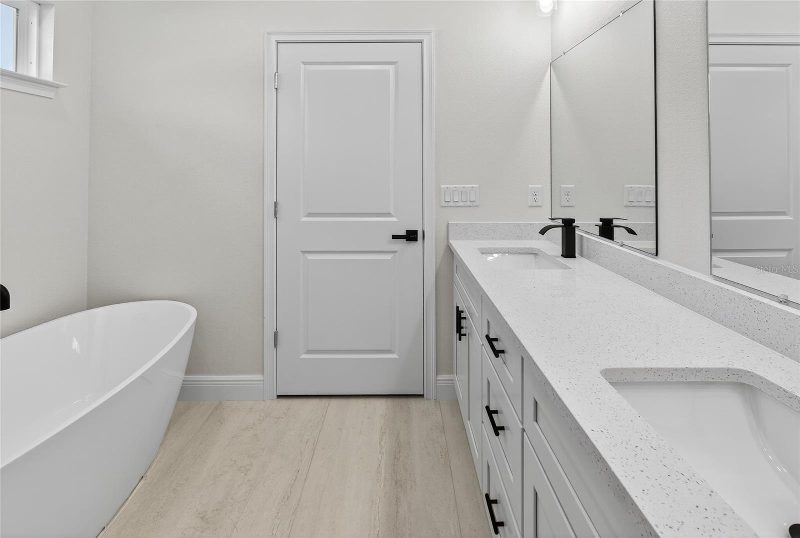 MARION OAKS - Residential