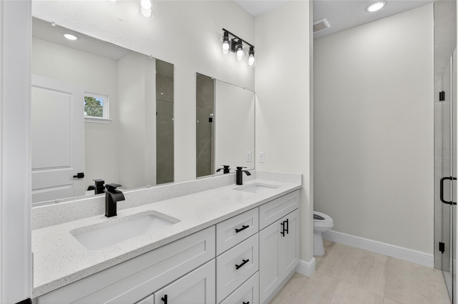 MARION OAKS - Residential