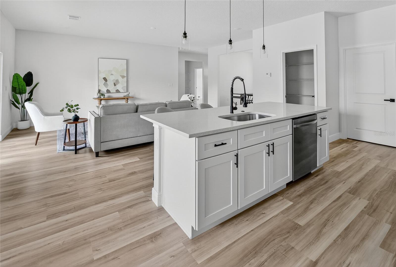 MARION OAKS - Residential