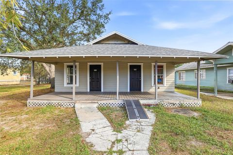 Photo of 709 N Virginia Avenue, Lakeland, FL 33815 (MLS # TB8443873)